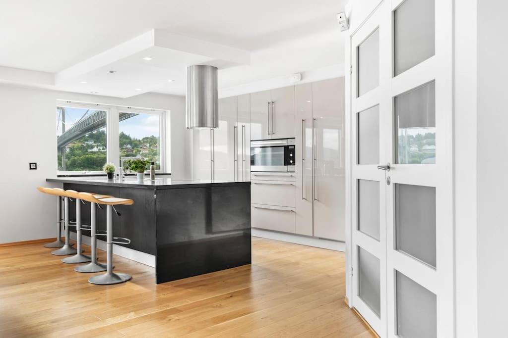 Appartement Penthouse Leilighet 200 Kvm Vakker Sjoutsikt. à Bergen Extérieur photo